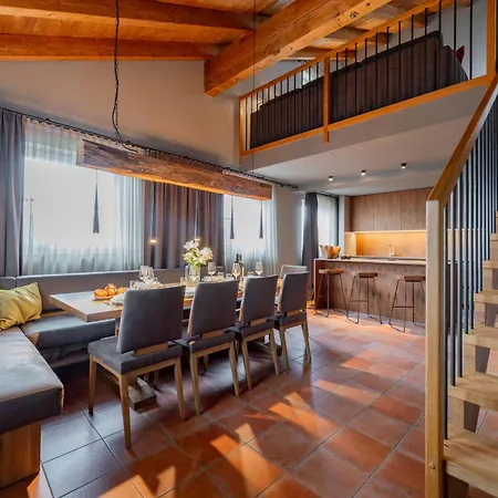 Tauern Mitterwirt 122 ピーゼンドルフ